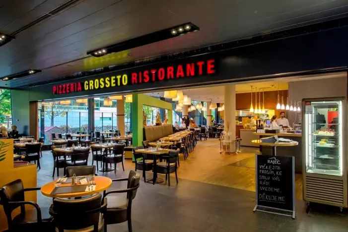 Pronájem kanceláře, Praha - Michle, Za Brumlovkou, 1320 m2