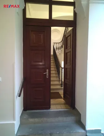 Pronájem kanceláře, Praha - Karlín, Sokolovská, 36 m2