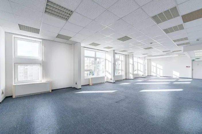 Pronájem kanceláře, Praha - Holešovice, Na Maninách, 725 m2