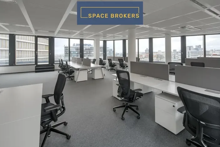 Pronájem kanceláře, Praha - Nusle, Pikrtova, 825 m2