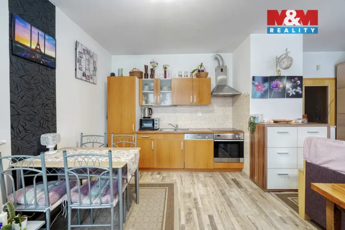 Prodej bytu 1+kk, Praha - Pitkovice, Májovková, 36 m2