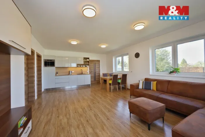 Prodej obchodního prostoru, Zbraslavice, 1381 m2