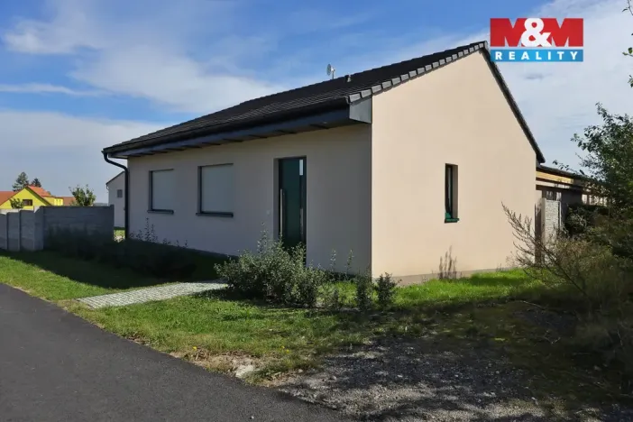 Prodej obchodního prostoru, Zbraslavice, 1381 m2