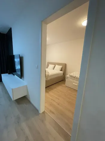 Pronájem bytu 2+kk, Praha - Hloubětín, Poděbradská, 57 m2