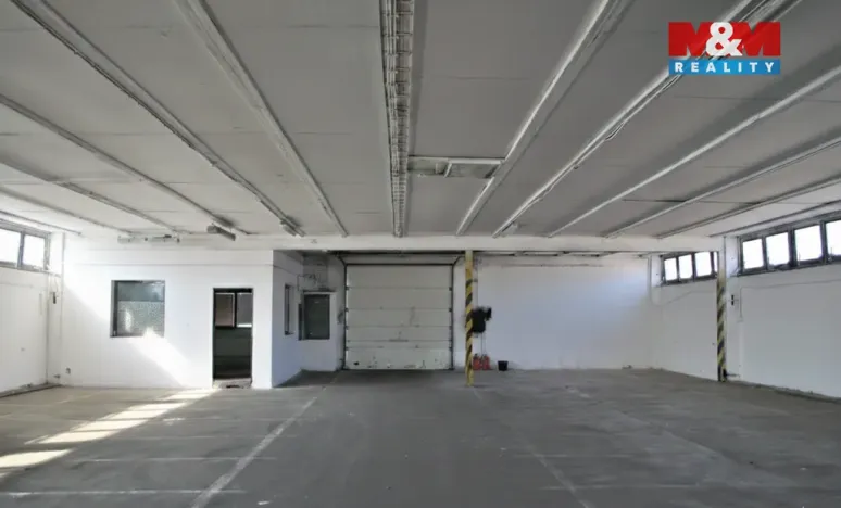Pronájem skladu, Semanín, 1250 m2