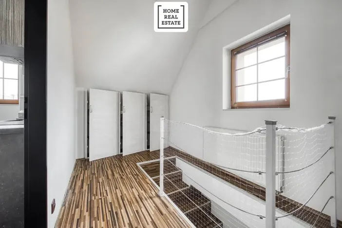 Pronájem rodinného domu, Praha - Dolní Měcholupy, U svornosti, 117 m2