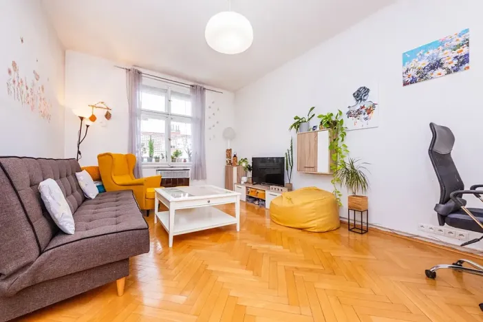 Pronájem bytu 2+1, Praha - Kobylisy, U třešňovky, 68 m2