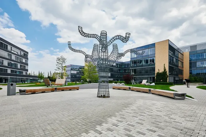 Pronájem kanceláře, Praha - Jinonice, Radlická, 1500 m2