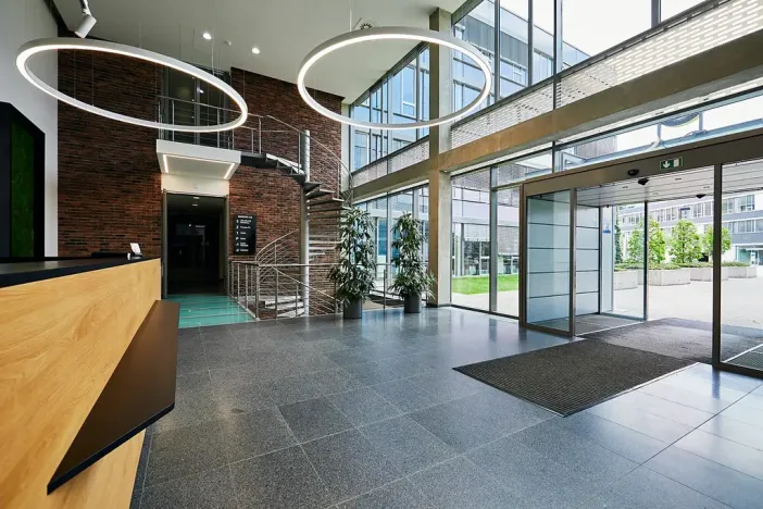 Pronájem kanceláře, Praha - Jinonice, Radlická, 1500 m2