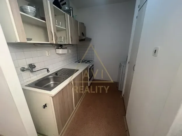 Pronájem bytu 2+kk, Praha - Žižkov, Na Jarově, 42 m2