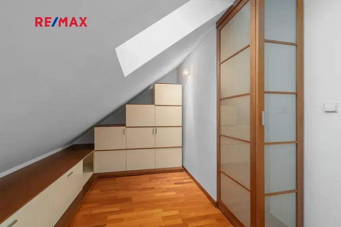 Prodej bytu 3+kk, Praha - Holešovice, Dobrovského, 107 m2