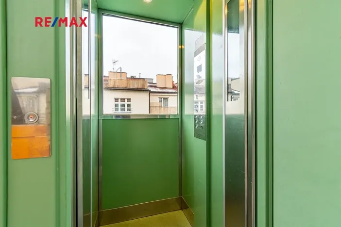 Prodej bytu 3+kk, Praha - Holešovice, Dobrovského, 107 m2