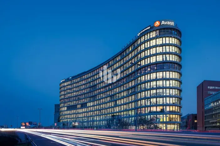 Pronájem kanceláře, Praha - Nusle, Pikrtova, 500 m2