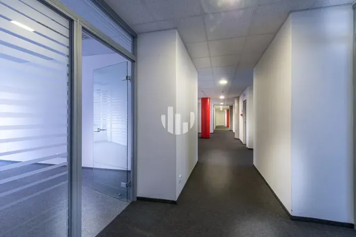 Pronájem kanceláře, Praha - Holešovice, Na Maninách, 1450 m2