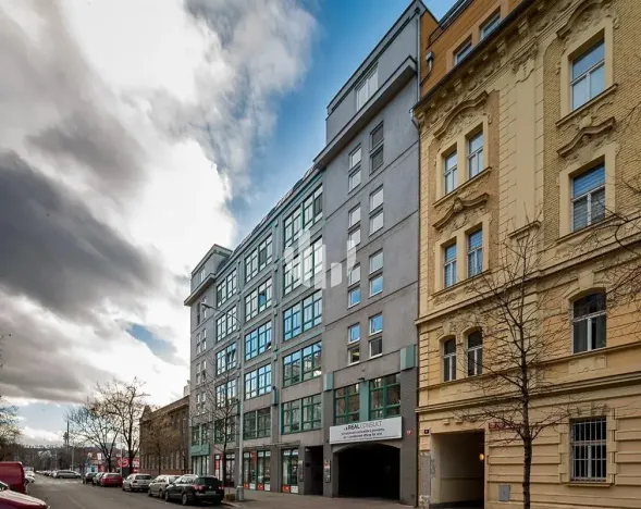 Pronájem kanceláře, Praha - Holešovice, Na Maninách, 1450 m2