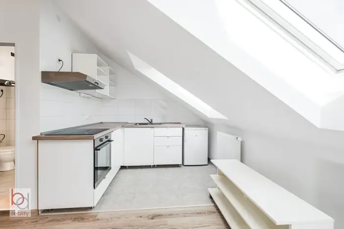 Pronájem bytu 1+kk, České Budějovice, Matice školské, 35 m2