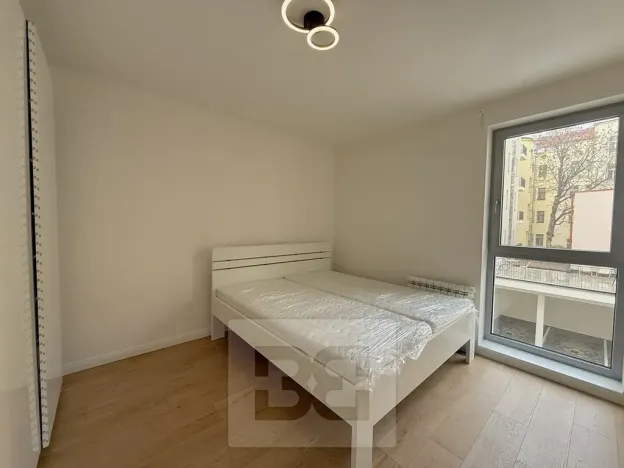 Pronájem bytu 2+kk, Praha - Vinohrady, Varšavská, 48 m2