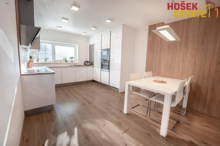 Prodej rodinného domu, Ochoz u Brna, Pod Skalkou, 156 m2