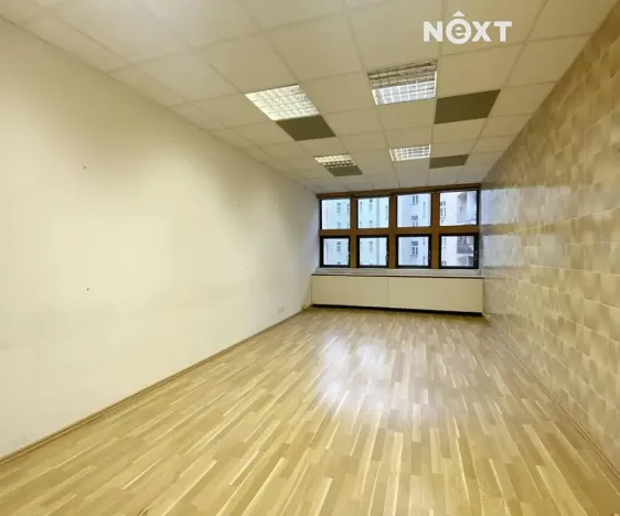 Pronájem kanceláře, Praha - Nové Město, Na Moráni, 114 m2