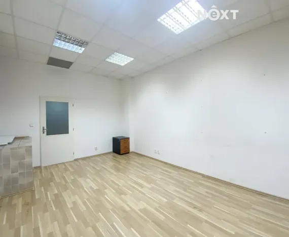 Pronájem kanceláře, Praha - Nové Město, Na Moráni, 114 m2
