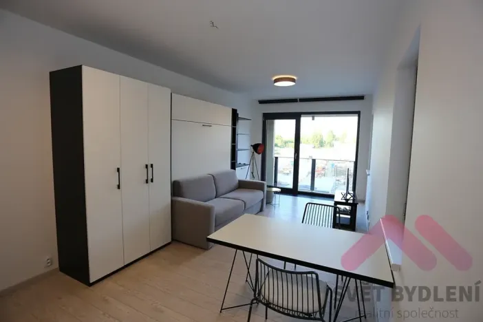 Pronájem bytu 1+kk, Praha - Karlín, U Mlýnského kanálu, 40 m2