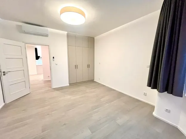 Pronájem bytu 3+1, Praha - Vinohrady, Vinohradská, 85 m2