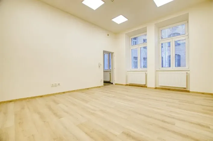 Pronájem kanceláře, Praha - Holešovice, Milady Horákové, 141 m2