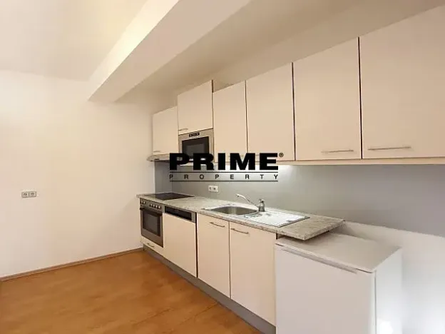 Pronájem kanceláře, Praha - Smíchov, Štefánikova, 63 m2