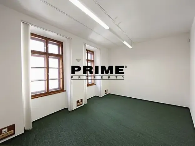 Pronájem kanceláře, Praha - Staré Město, Husova, 167 m2