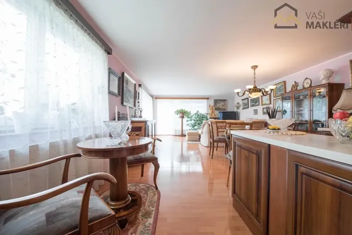 Pronájem rodinného domu, Mochov, Na Zátiší, 183 m2