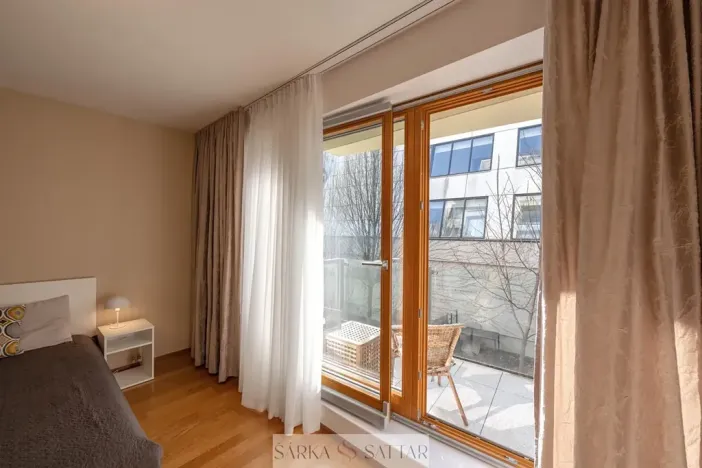 Pronájem bytu 1+kk, Praha - Holešovice, Komunardů, 36 m2