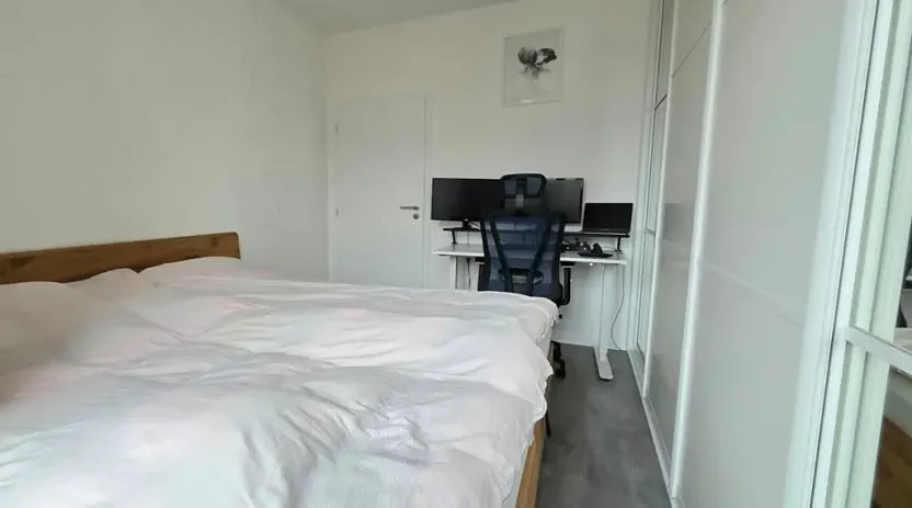 Prodej bytu 3+kk, Zbuzany, Lomená, 72 m2