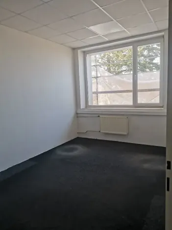 Pronájem kanceláře, Hradec Králové, Vážní, 99 m2
