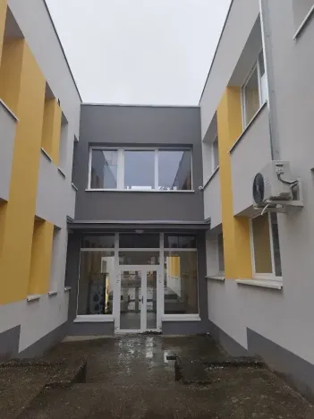 Pronájem obchodního prostoru, Hradec Králové, Vážní, 17 m2