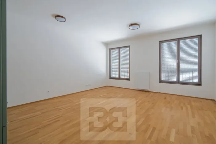 Pronájem bytu 1+kk, Praha - Smíchov, Toyen, 42 m2