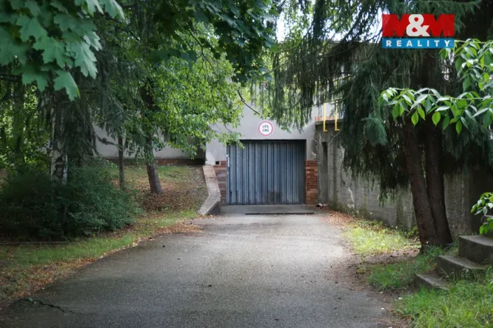 Pronájem garáže, Plzeň - Jižní Předměstí, Brožíkova, 15 m2