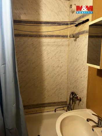 Pronájem bytu 1+kk, Brno - Židenice, Bzenecká, 32 m2