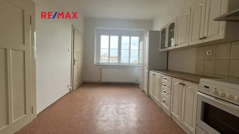 Pronájem bytu 2+1, Kladno, Poštovní náměstí, 63 m2