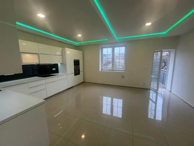 Pronájem bytu 4+kk, Praha - Smíchov, Plzeňská, 107 m2