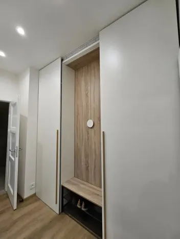 Pronájem bytu 2+kk, Praha - Žižkov, Žerotínova, 45 m2