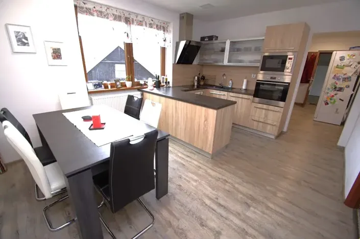 Prodej vícegeneračního domu, Borotice, 282 m2