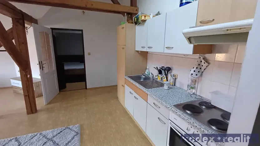 Pronájem bytu 2+kk, Hradec Králové, Československé armády, 50 m2