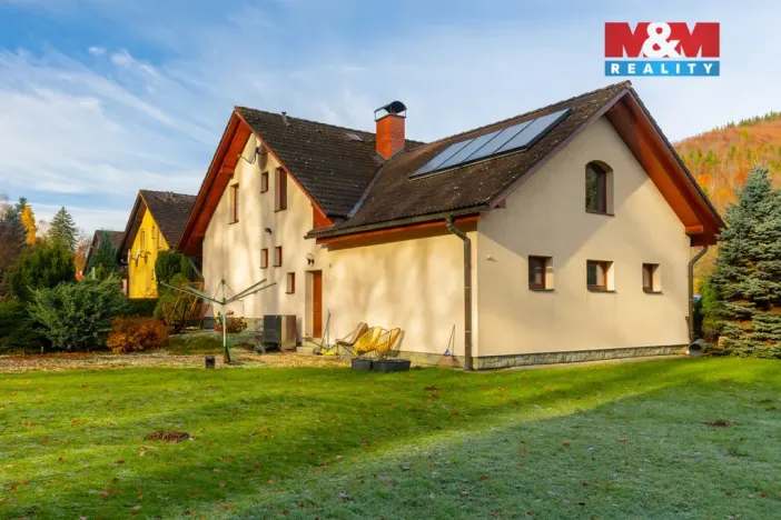 Prodej rodinného domu, Dolní Lomná, 240 m2