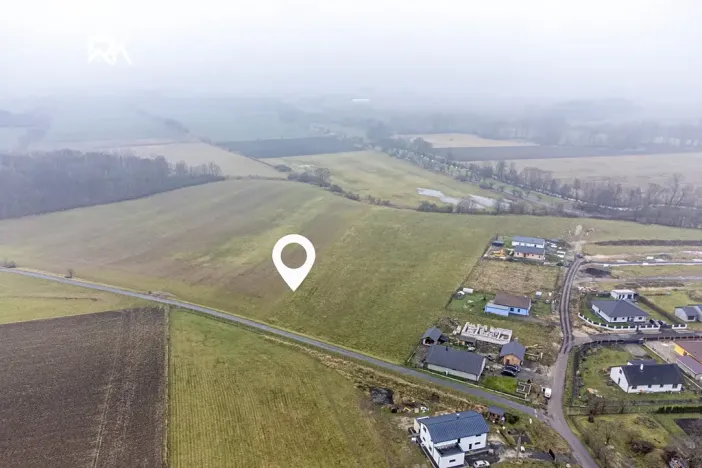 Prodej pozemku pro bydlení, Uhersko, 944 m2