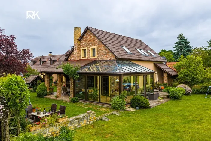 Prodej rodinného domu, Bříství, 375 m2