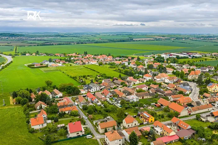 Prodej rodinného domu, Bříství, 375 m2