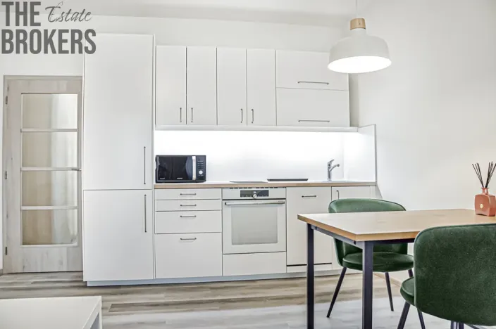 Pronájem bytu 1+kk, Chýnice, Karlštejnská, 38 m2