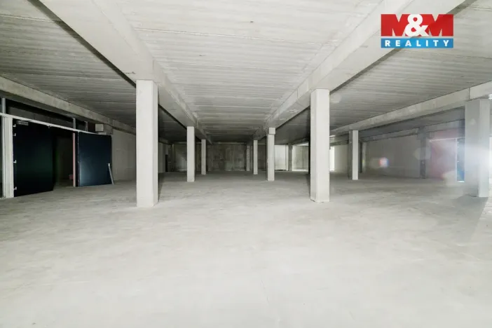 Pronájem výrobních prostor, Cheb, Karlova, 2200 m2