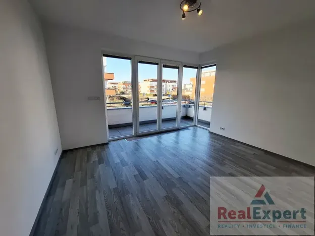 Prodej bytu 2+kk, Praha - Pitkovice, Lošáková, 67 m2