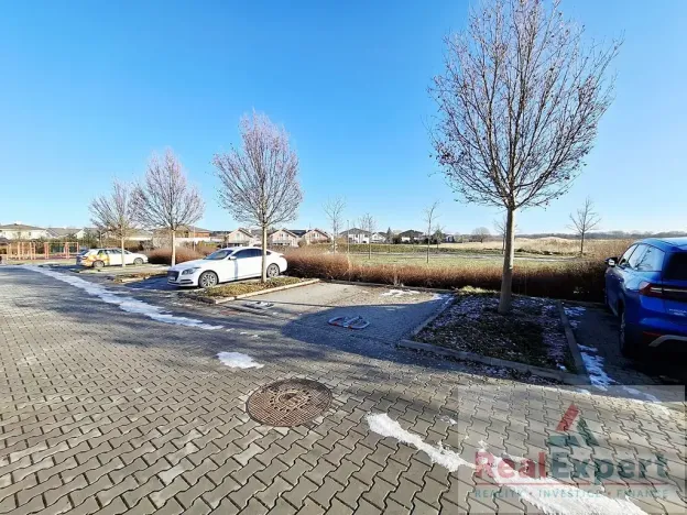 Prodej bytu 2+kk, Praha - Pitkovice, Lošáková, 67 m2